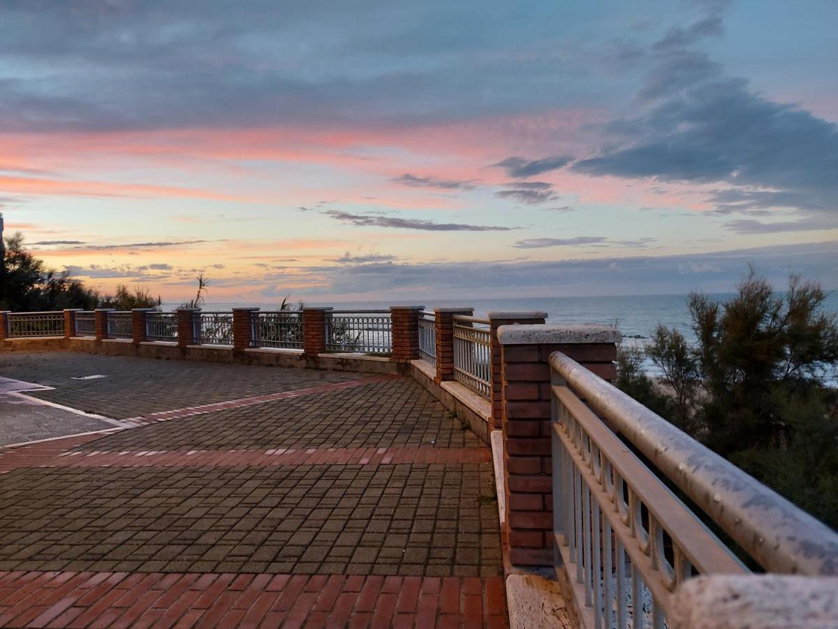 I Tre Marchi Rooms / Camera Mare Térmoli Exterior foto
